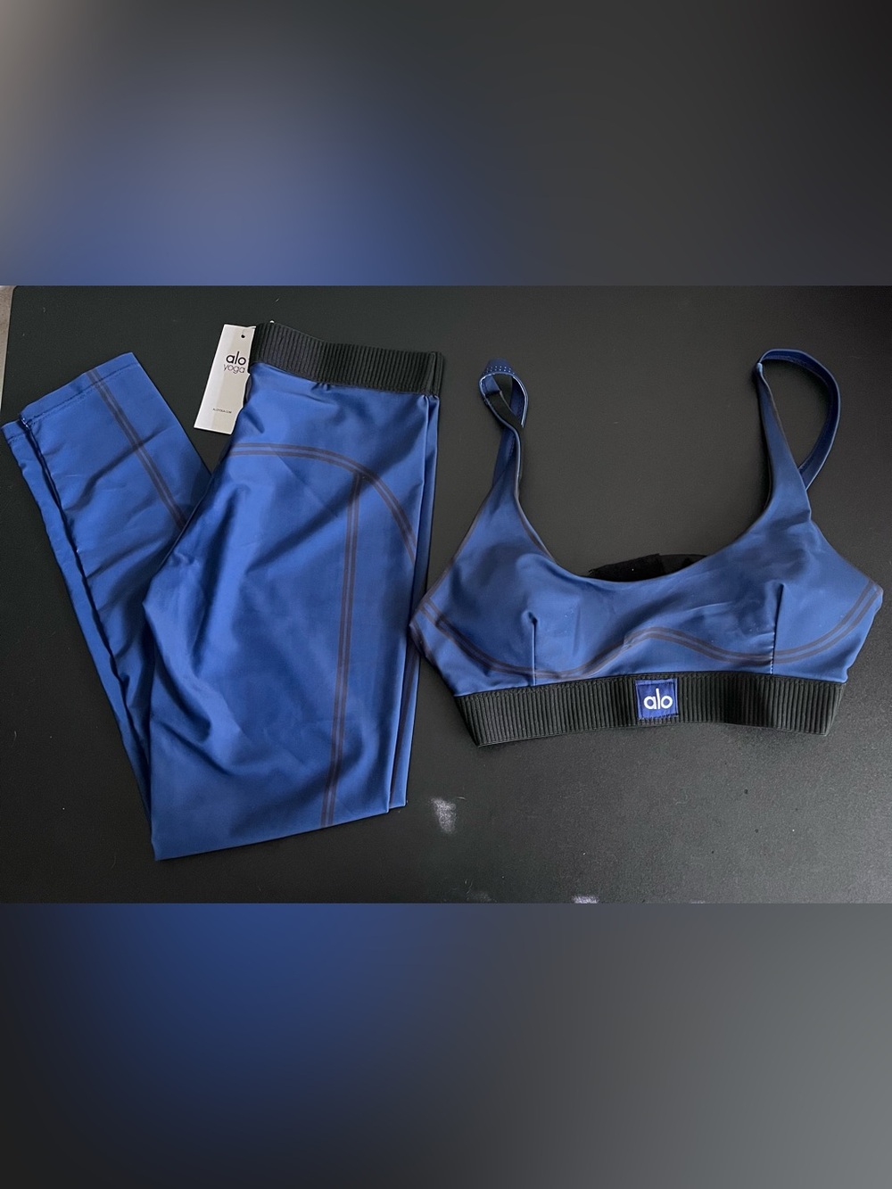 ALO Yoga Blue Leggings and Sports Bra Set - Picture 1 of 4
